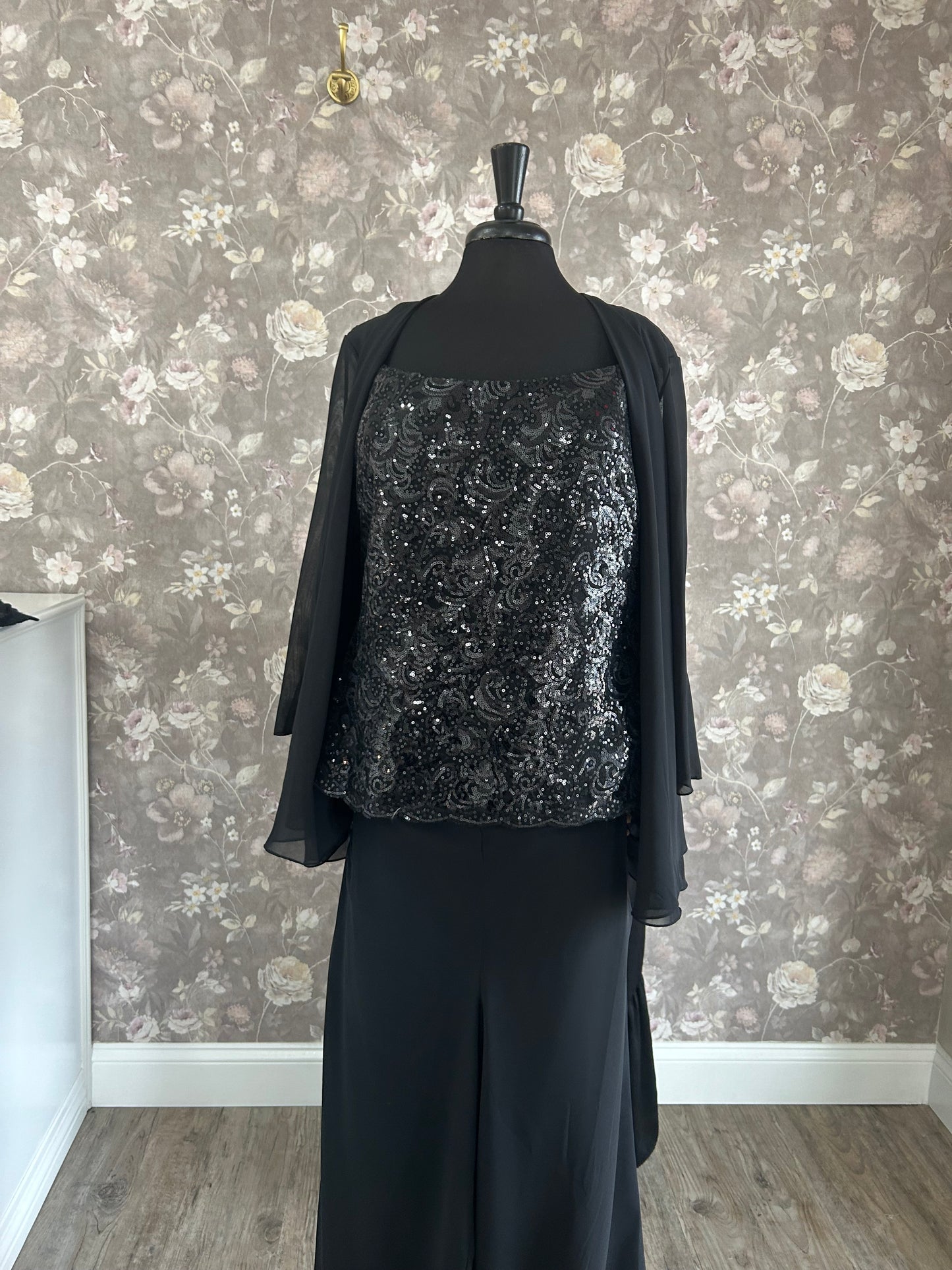 Cameron Blake by Mon Cheri Style 218621 in Black