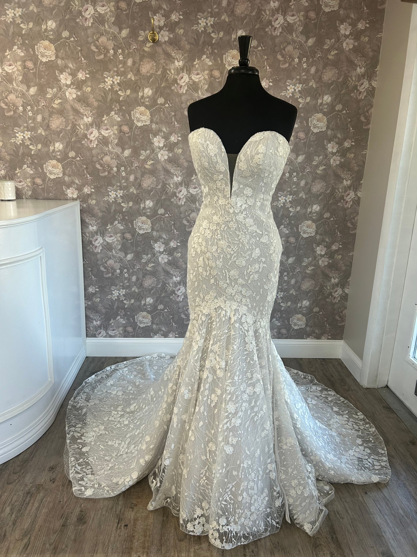 Maggie Sottero Grace 23MC106B01 (Corset Back & Beaded Tulle) Wedding Gown