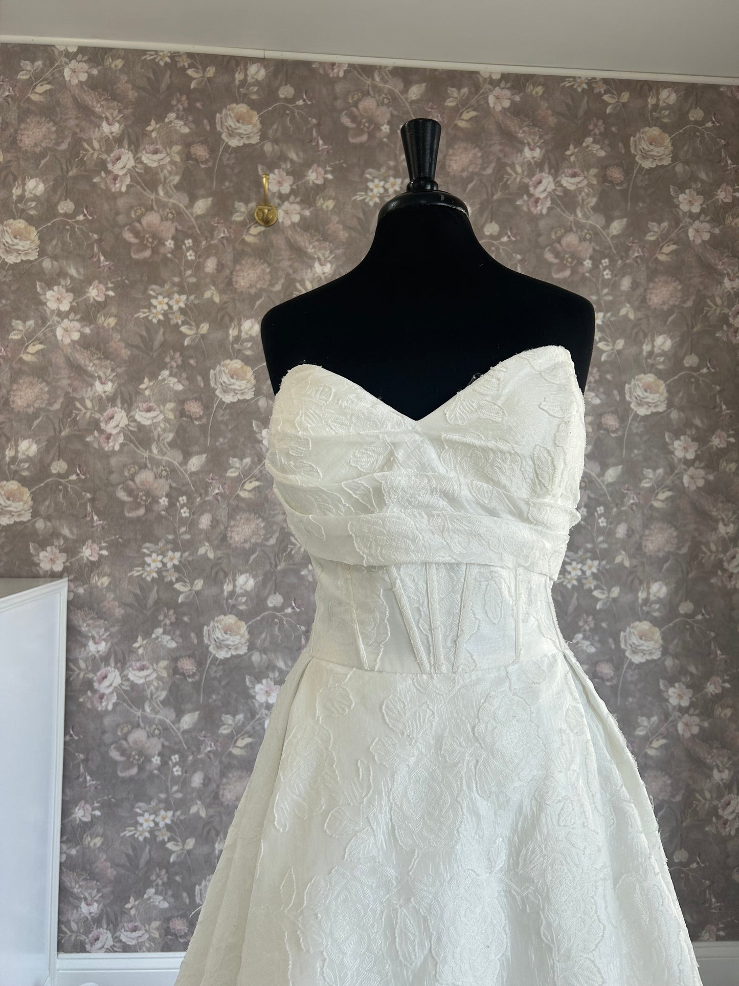 LYDA Formals 6187NS (No Sleeves) Wedding Gown