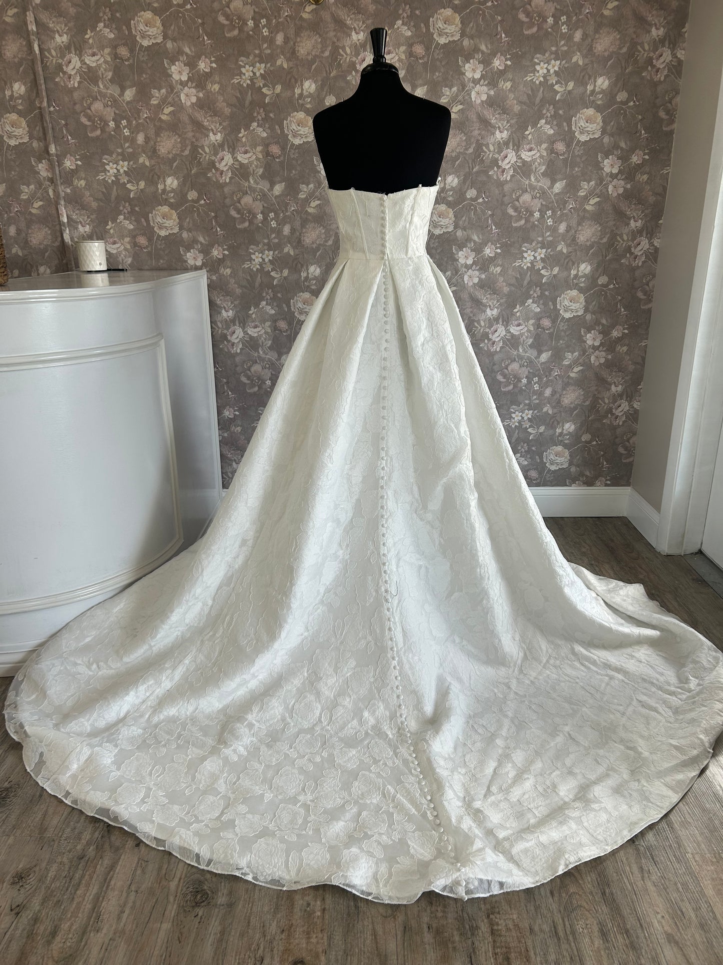 LYDA Formals 6187NS (No Sleeves) Wedding Gown