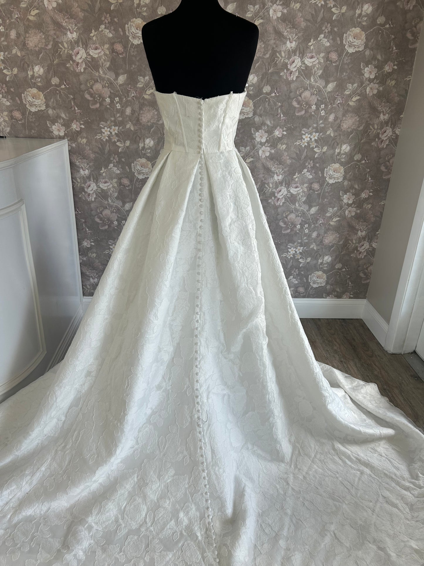 LYDA Formals 6187NS (No Sleeves) Wedding Gown