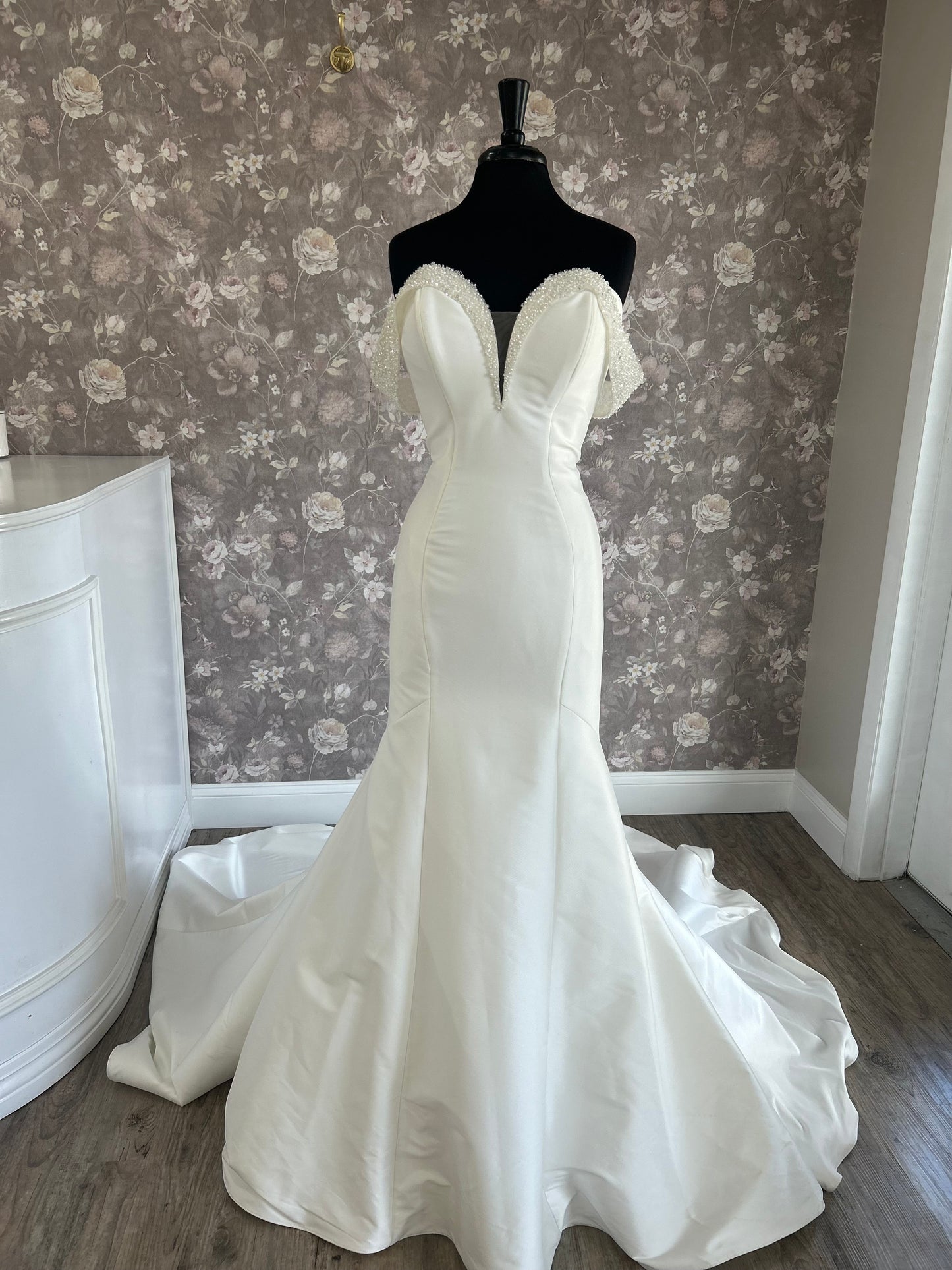 Maggie Sottero Fabienne 23SC119A01 Wedding Gown