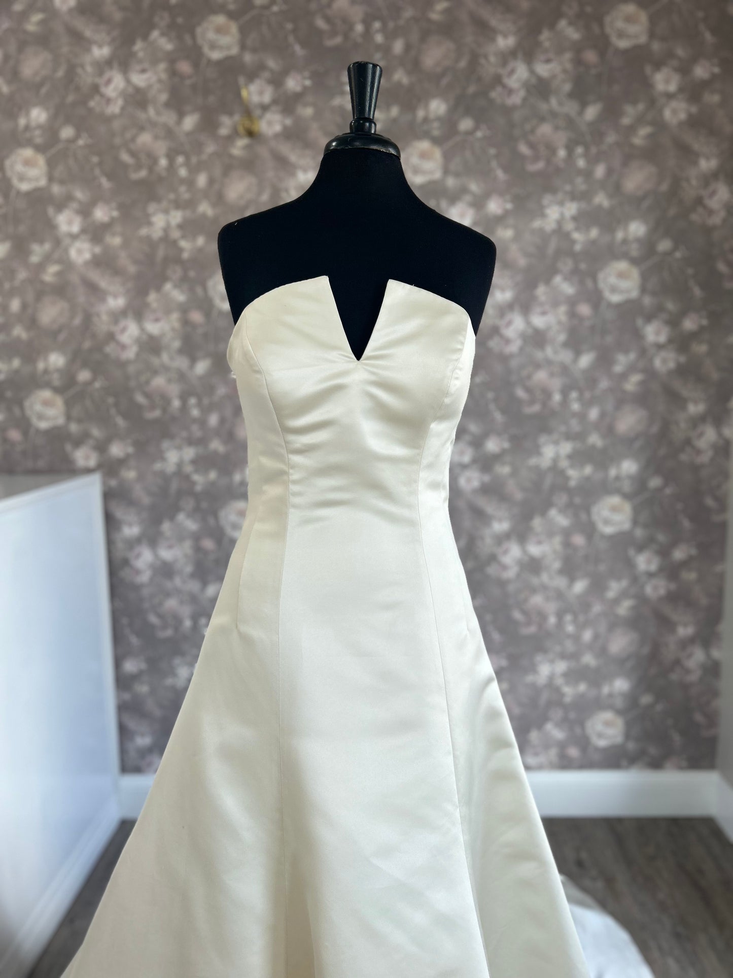 Martin Thornburg 219203STN Joni Marie Wedding Gown