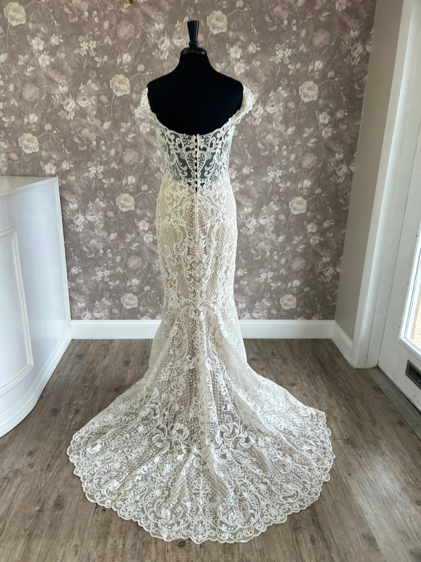 Allure Madison James MJ517 Wedding Gown