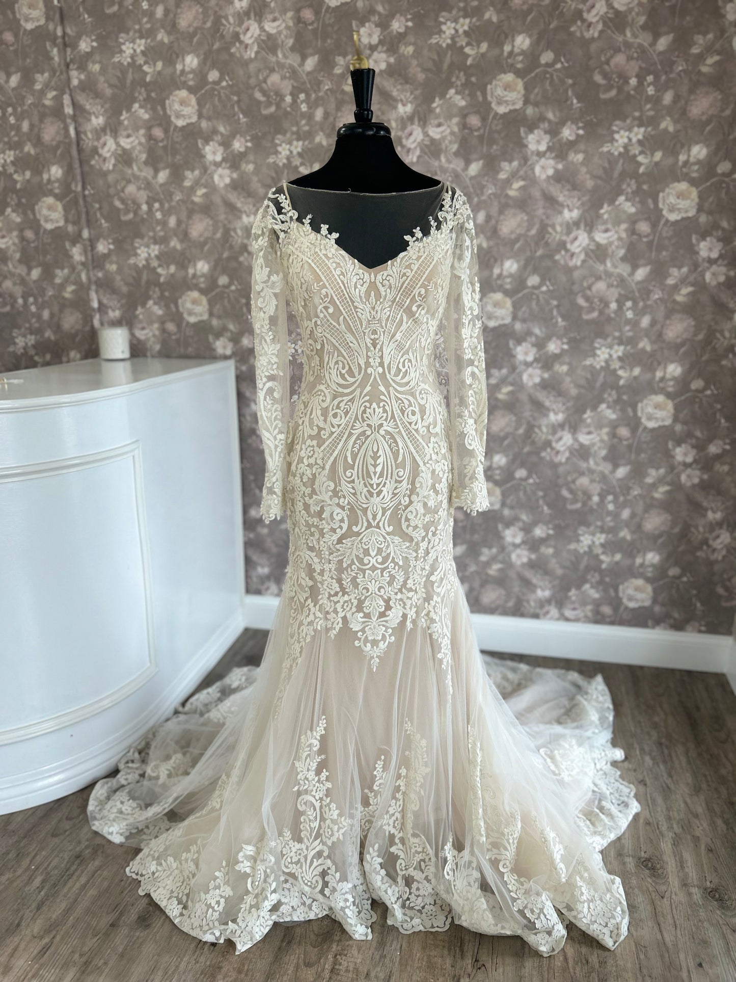 Mon Cheri Martin Thornburg 218229/Rosaria Wedding Gown