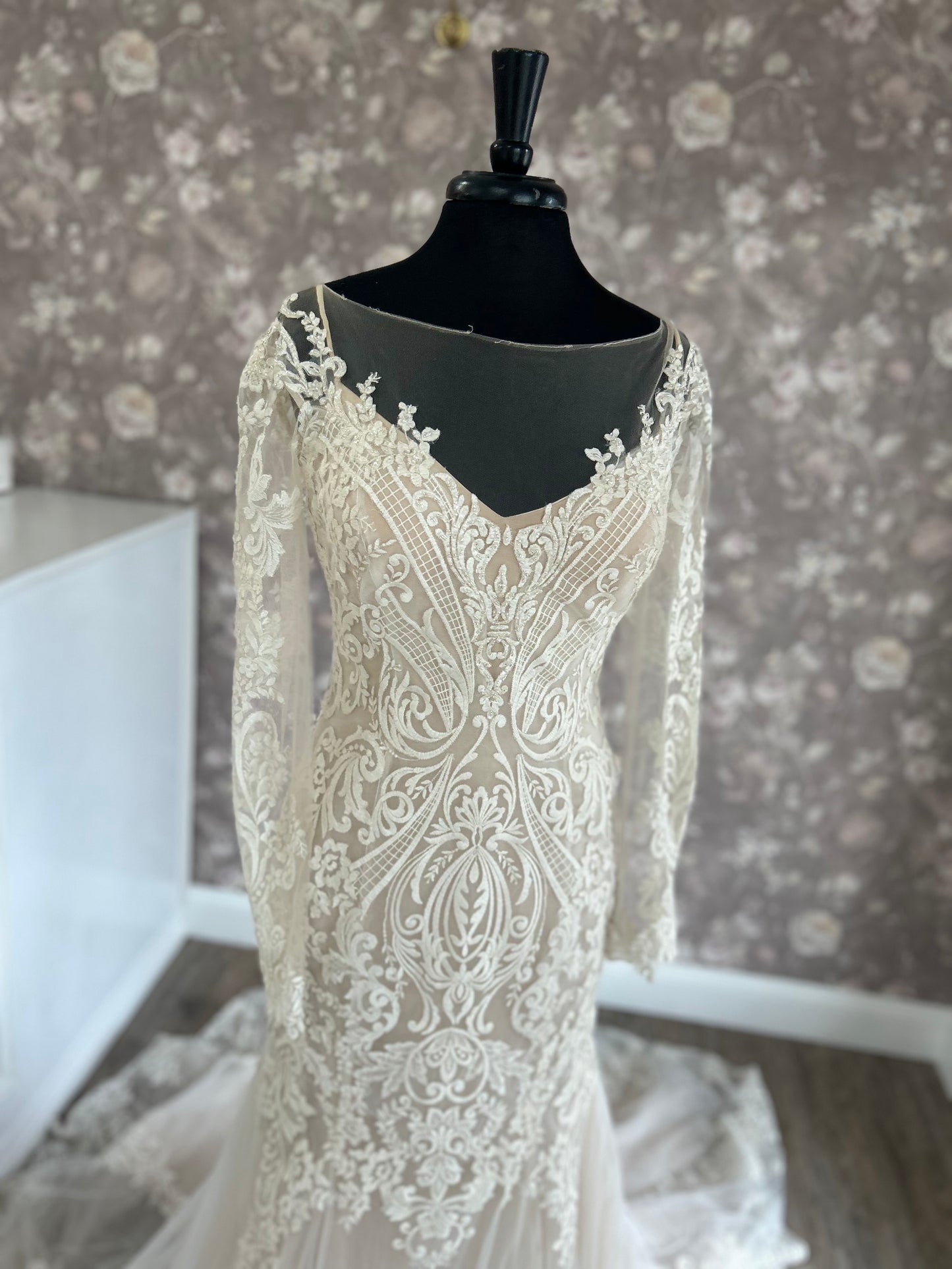 Mon Cheri Martin Thornburg 218229/Rosaria Wedding Gown
