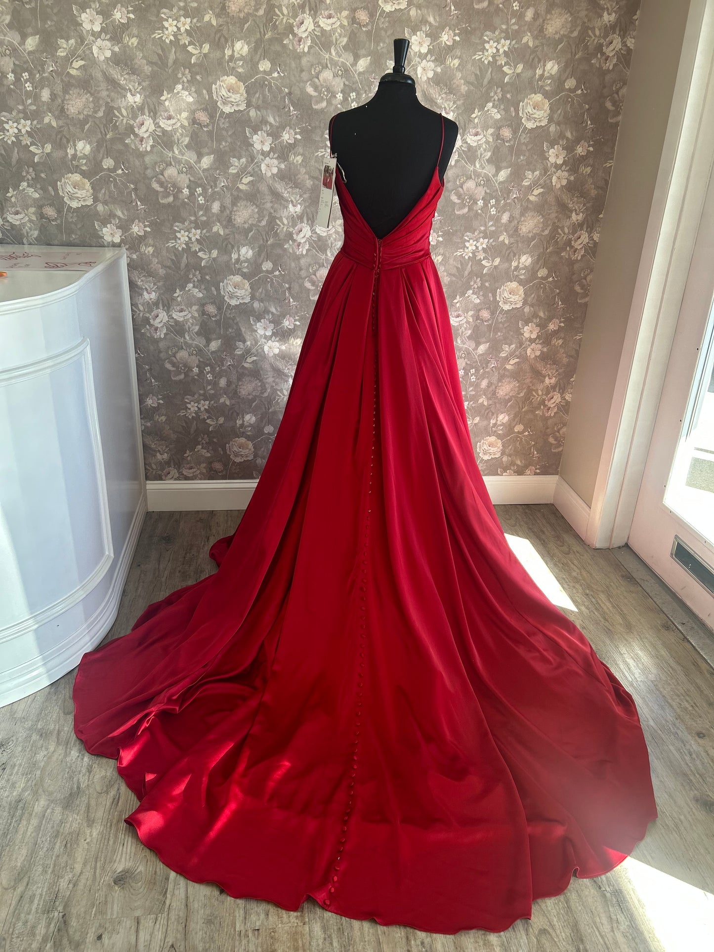 Maggie Sottero Scarlet 22MW971B01 (With Slit) Wedding Gown