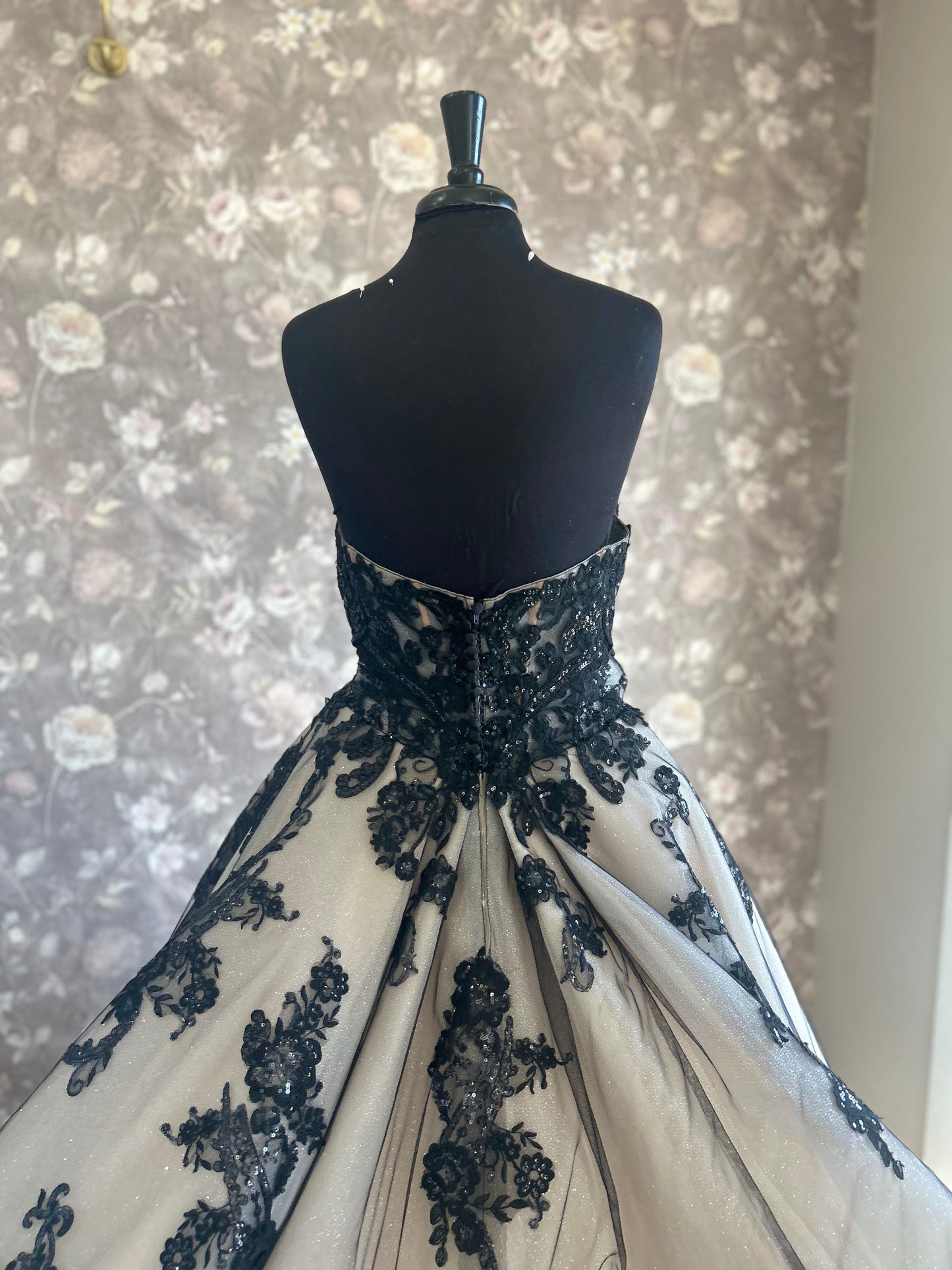 Maggie Sottero Norvinia 22SZ009A01 Wedding Gown