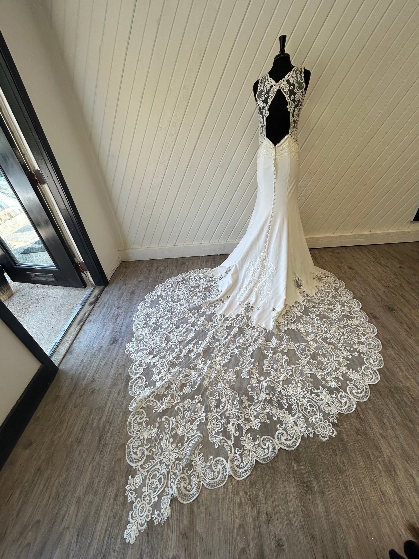 Allure Madison James MJ608 Wedding Gown