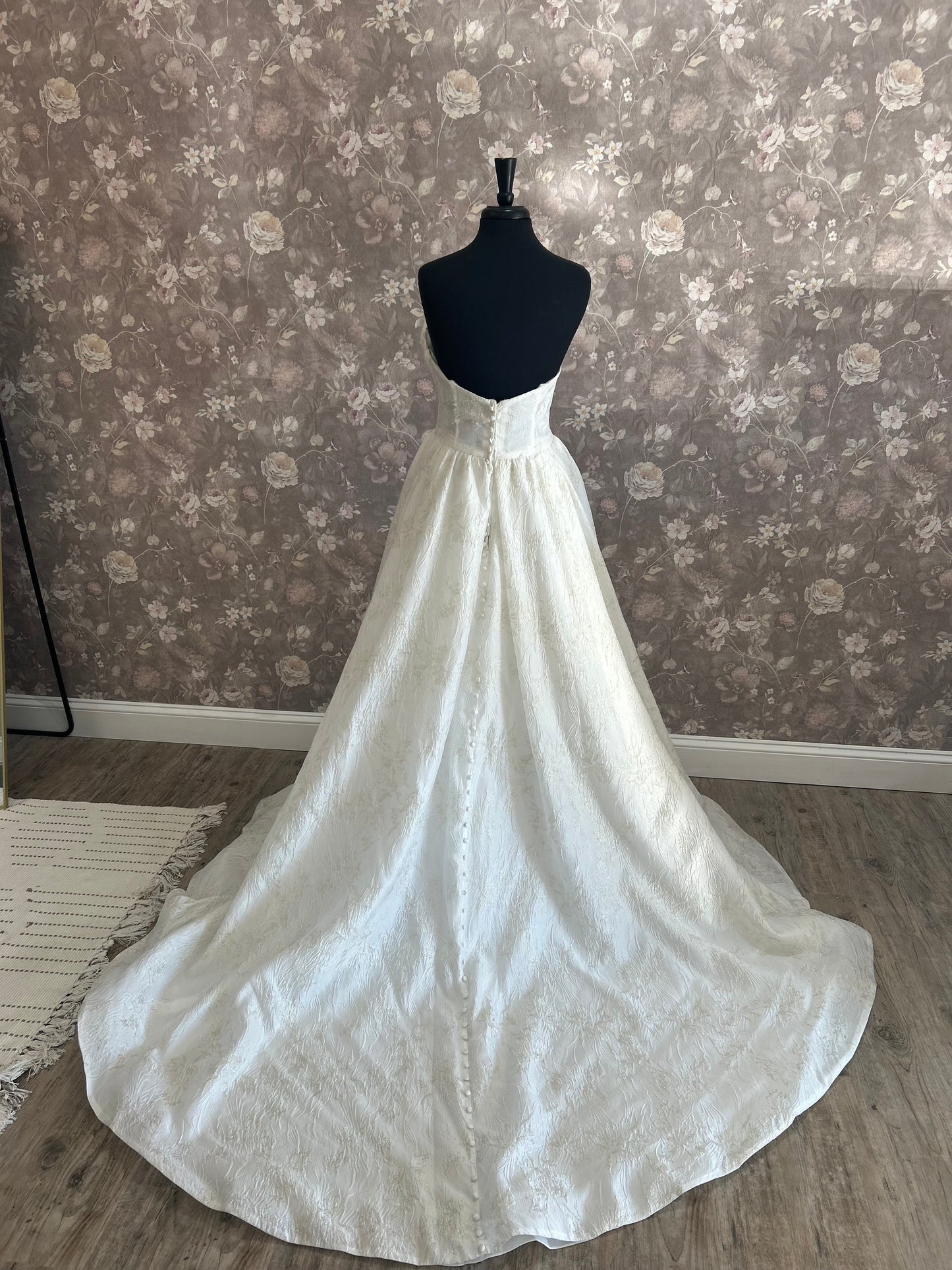 Allure Bridals A1200 Wedding Gown