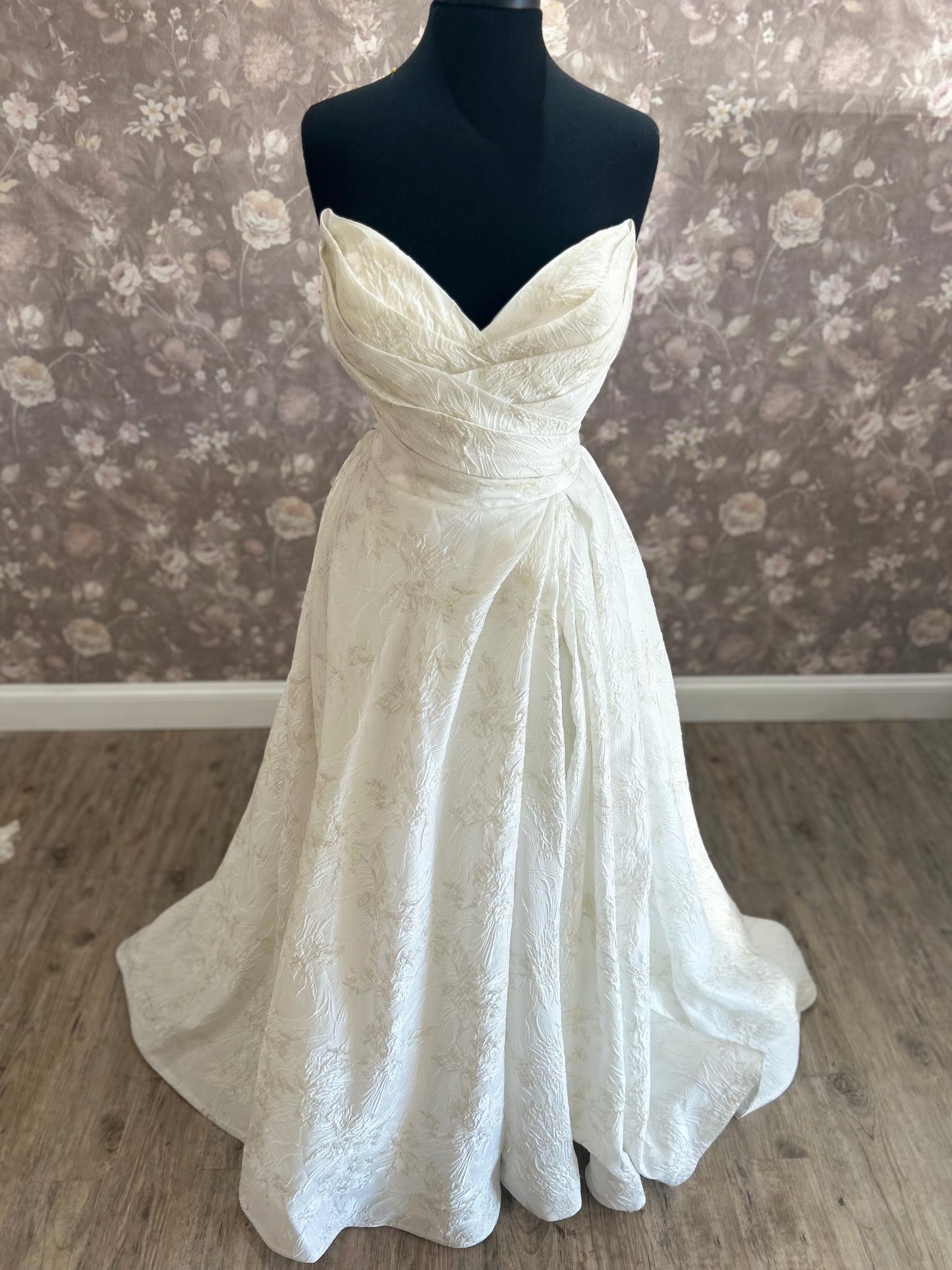 Allure Bridals A1200 Wedding Gown