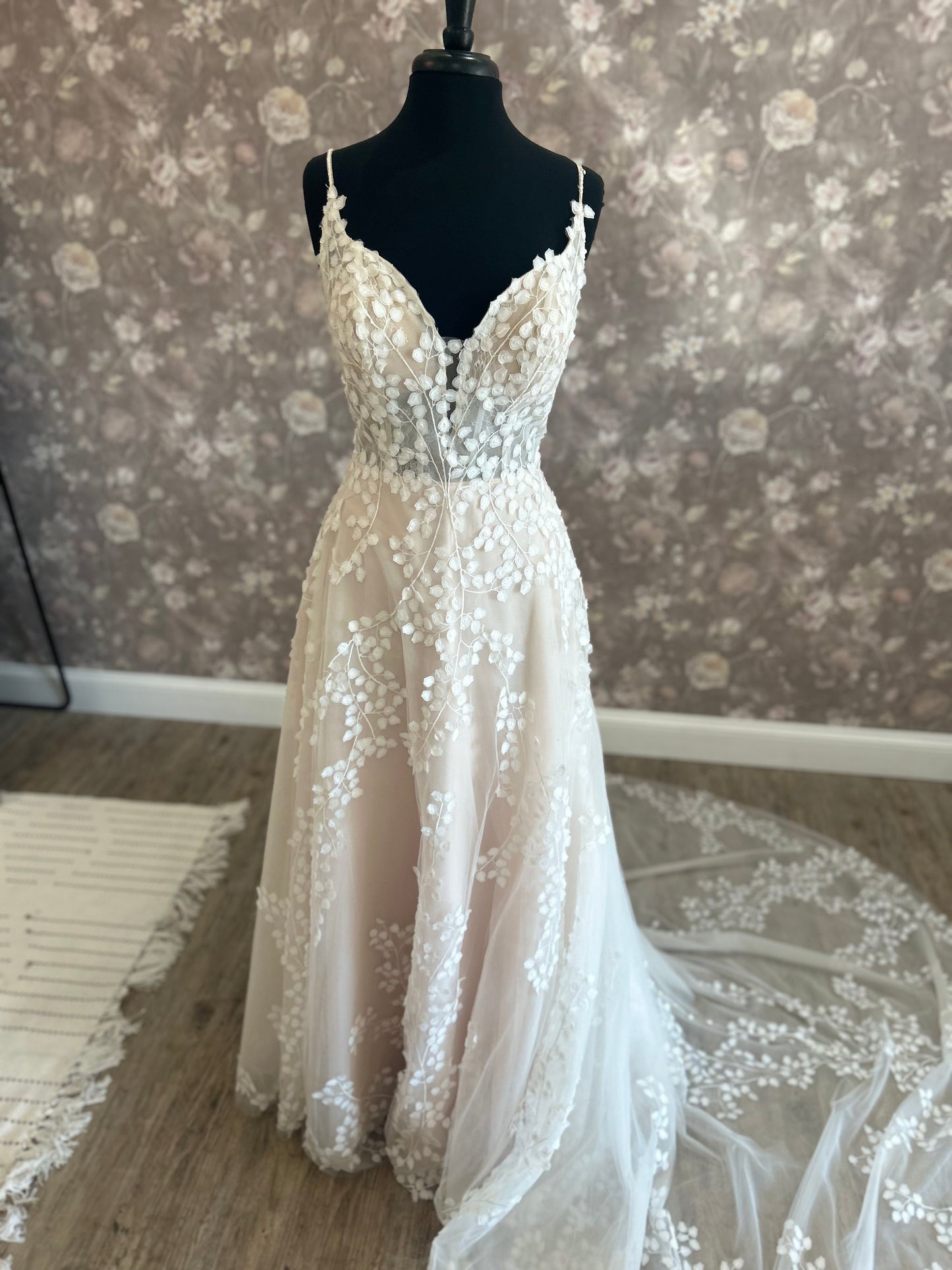 Allure Madison James MJ902 Josephine Wedding Gown