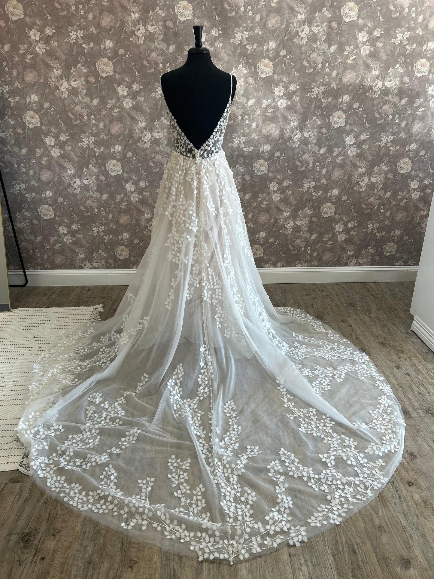 Allure Madison James MJ902 Josephine Wedding Gown