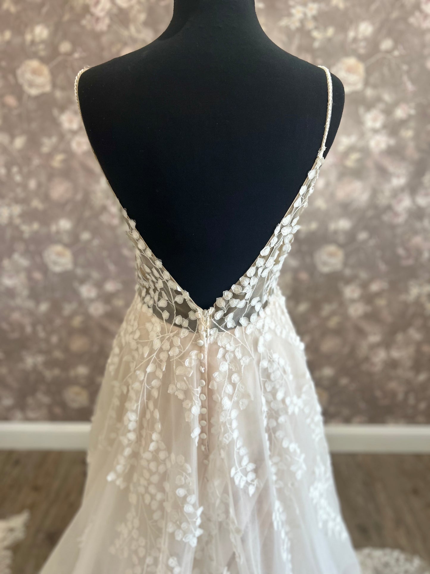 Allure Madison James MJ902 Josephine Wedding Gown