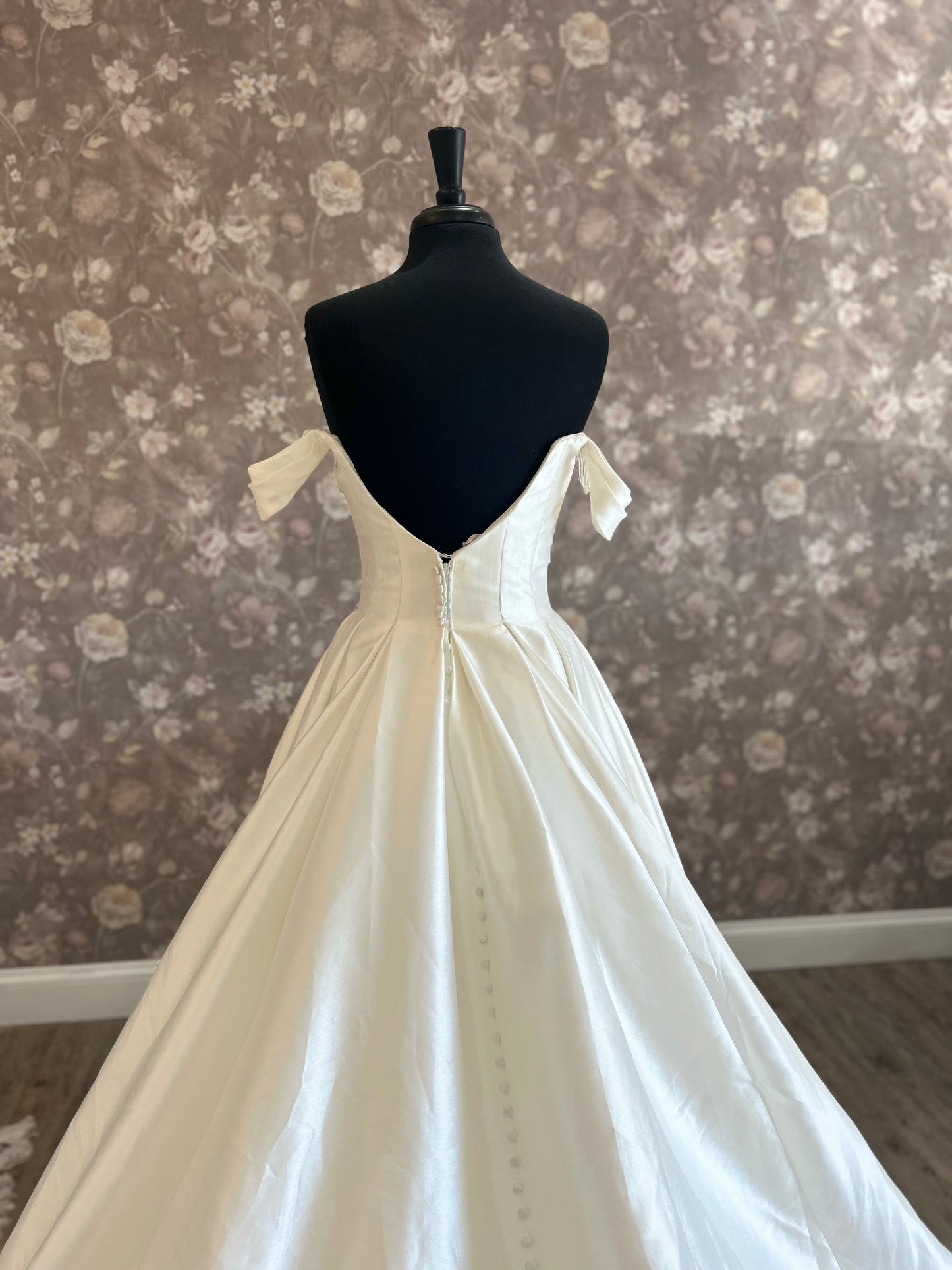 Maggie Sottero Zinaida 24MC206A01 Wedding Gown