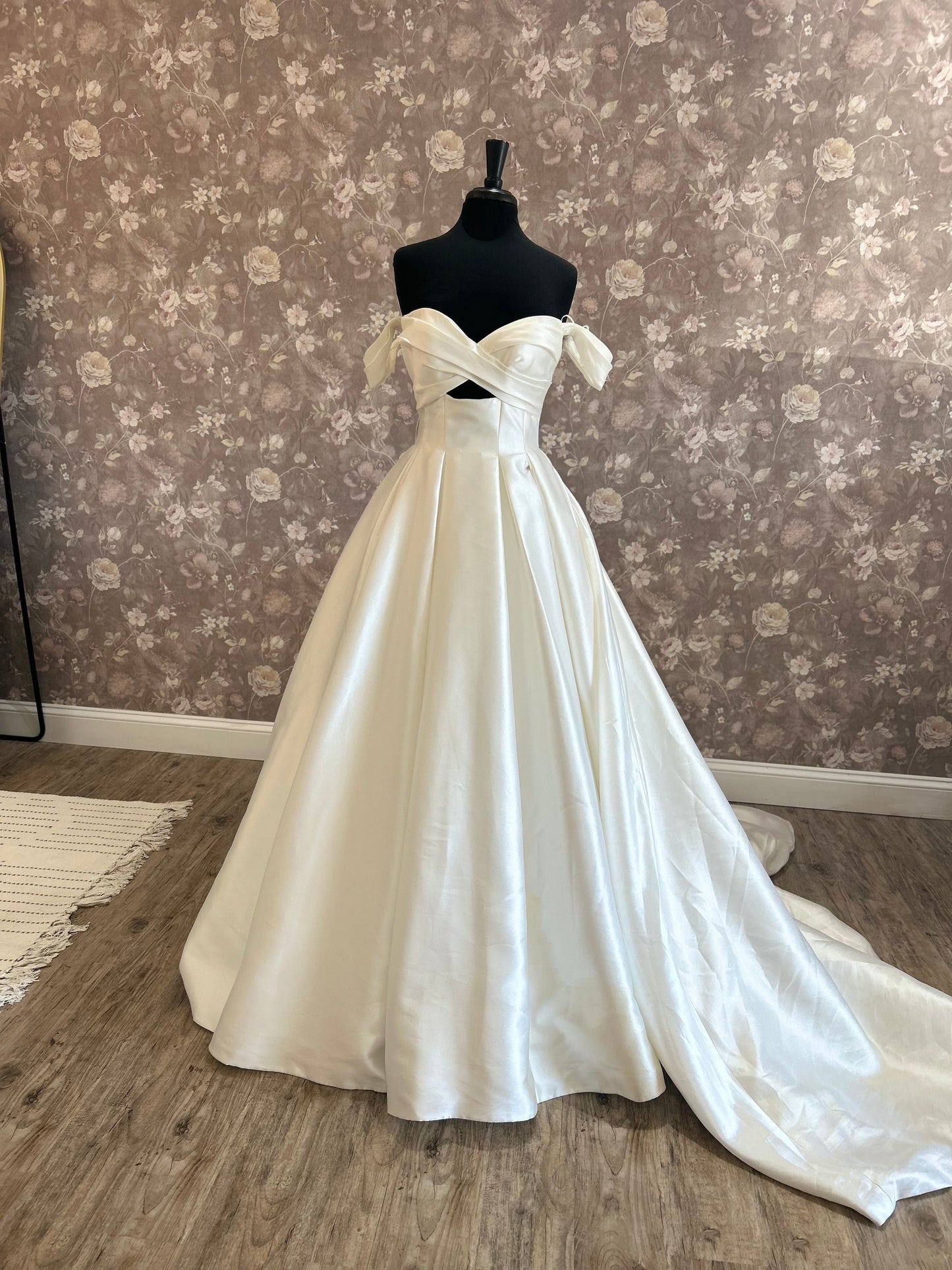 Maggie Sottero Zinaida 24MC206A01 Wedding Gown