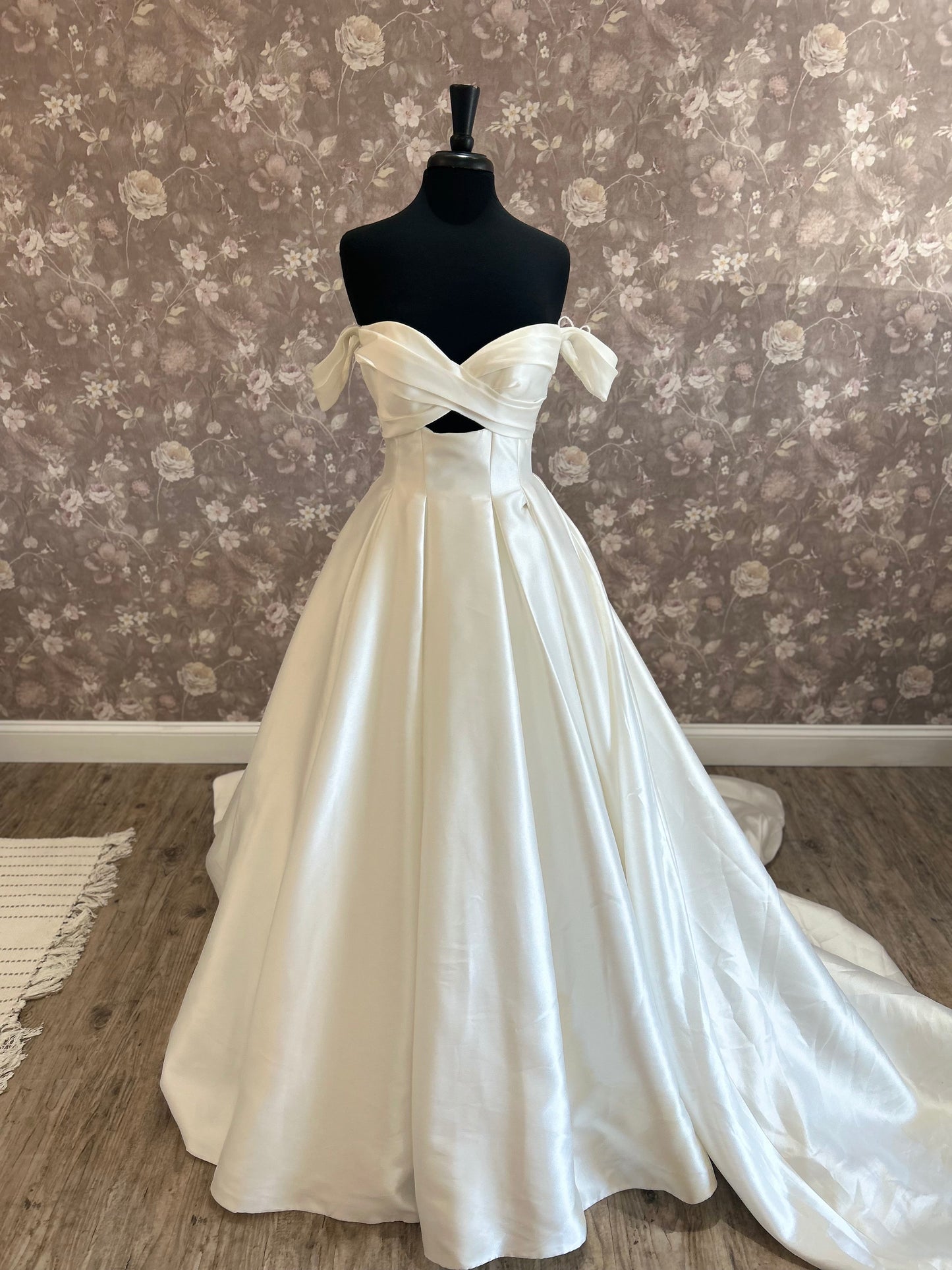 Maggie Sottero Zinaida 24MC206A01 Wedding Gown