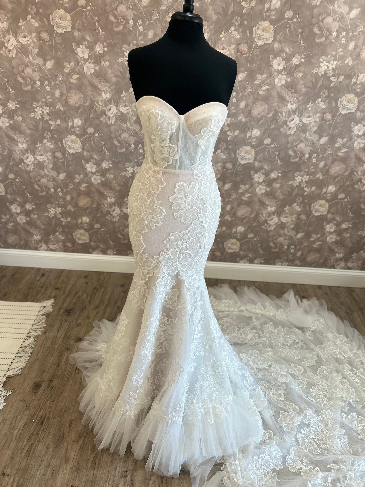 Allure Abella E454 Liliana Wedding Gown