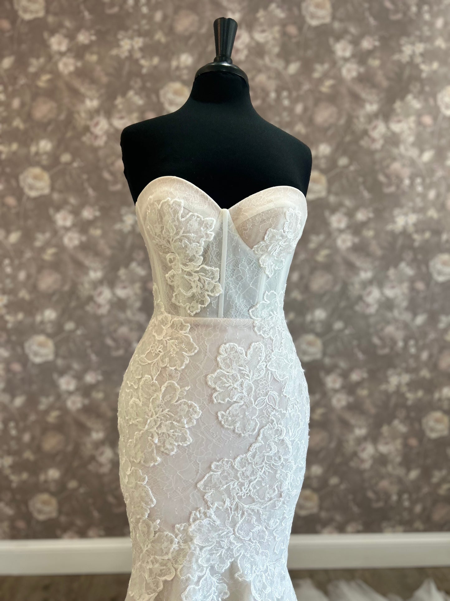 Allure Abella E454 Liliana Wedding Gown