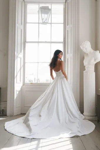 La Premiere Abby LPL30013 Wedding Gown
