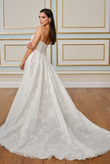 Adrianna Clarice's Bridal Wedding Gown