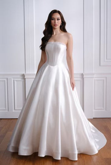 Olivia Clarice's Bridal Wedding Gown